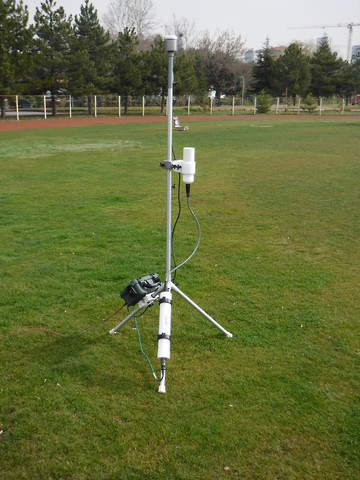 G-862 magnetometer basestation configuration with GPS and data recording module. Image courtesy of Geometrics Inc